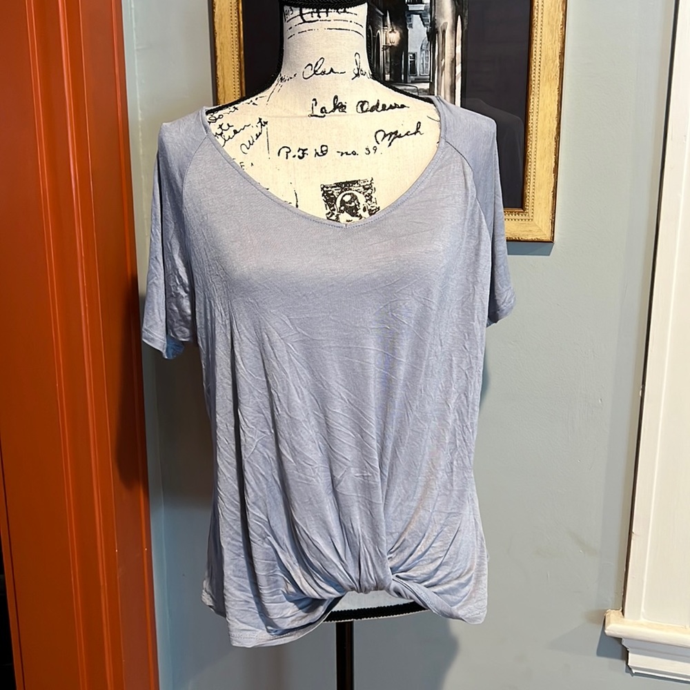 Active USA Knot-Front V-Neck T-Shirt (M)